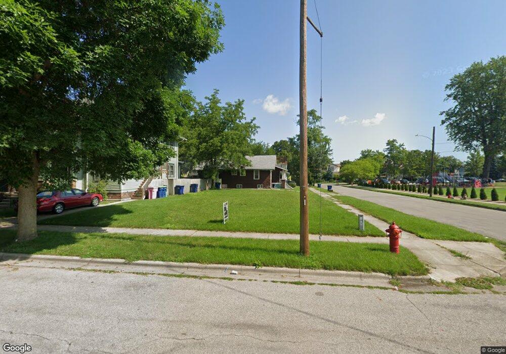 911 10th St, Bay City, MI 48708 - photo 1