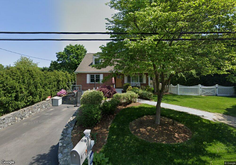 15 E Byway, Greenwich, CT 06831 - photo 1