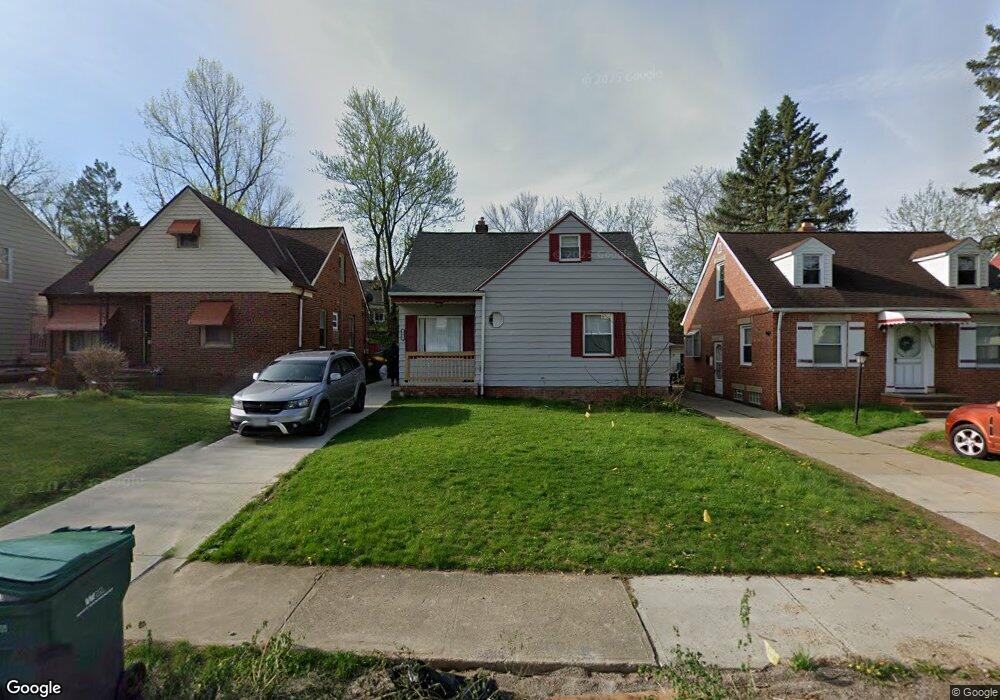 19412 Milan Dr, Maple Heights, OH 44137 - photo 1