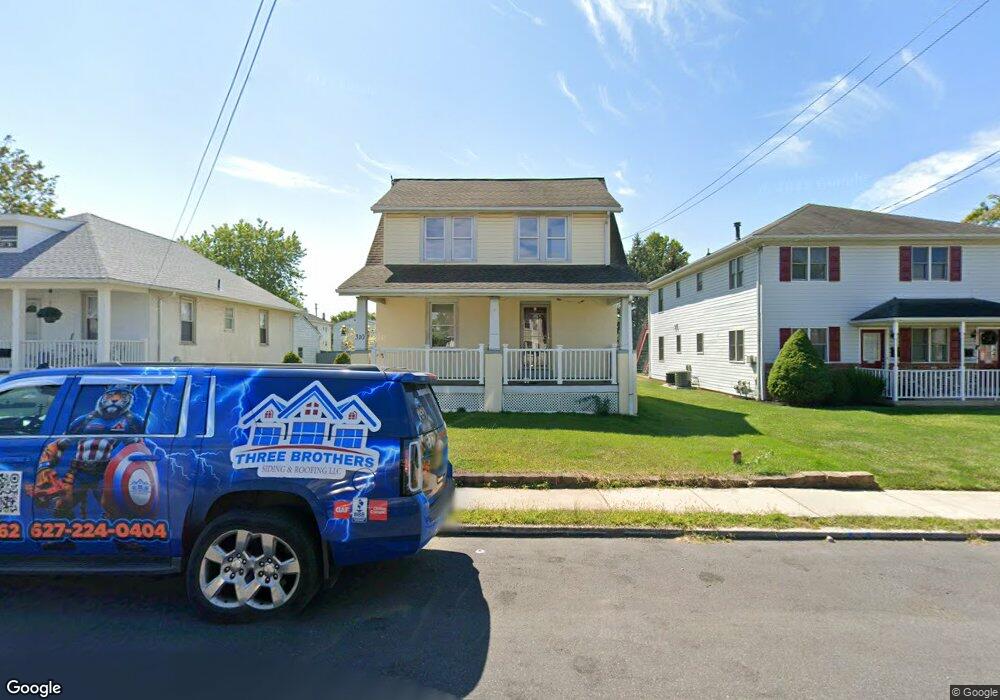 310 W 8th St, Lansdale, PA 19446 - photo 1