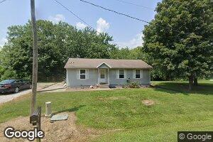 905 Oak St, Edgewood, IL 62426