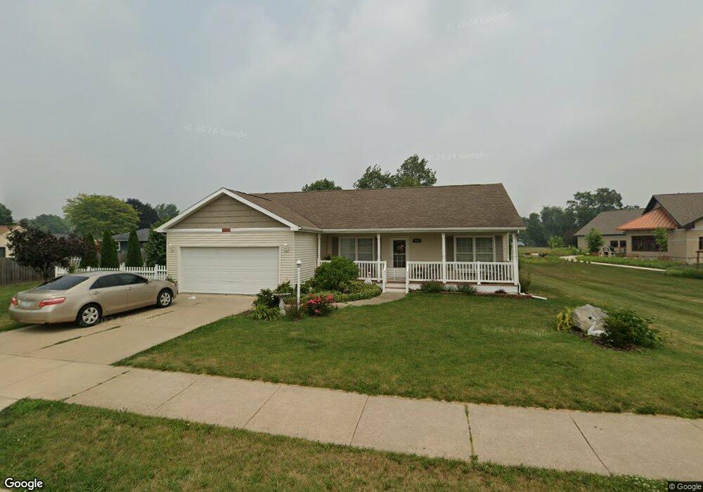 400 S Bray St, New Carlisle, IN 46552 - photo 1