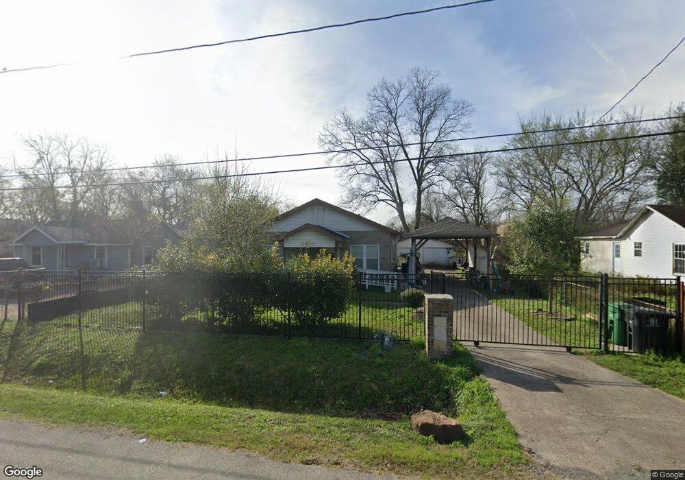 3400 Caplin St, Houston, TX 77026 - photo 1