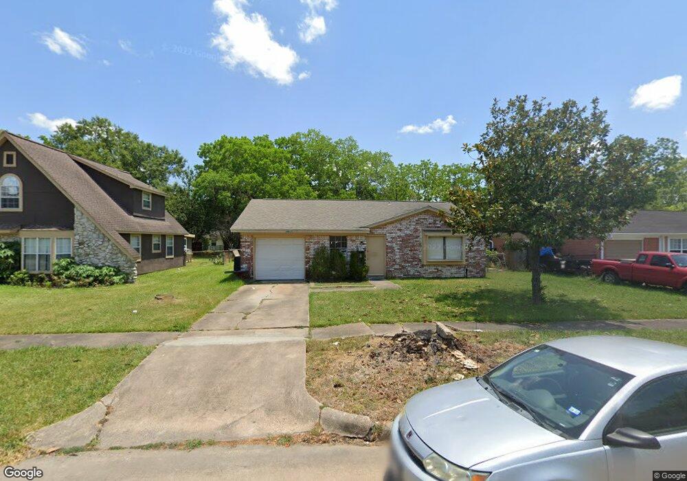 10915 Keese Dr, Houston, TX 77089 - photo 1
