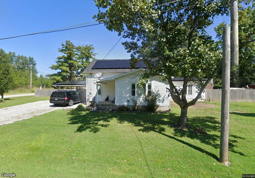1912 Chestnut St, Harrisburg, IL 62946 - photo 1