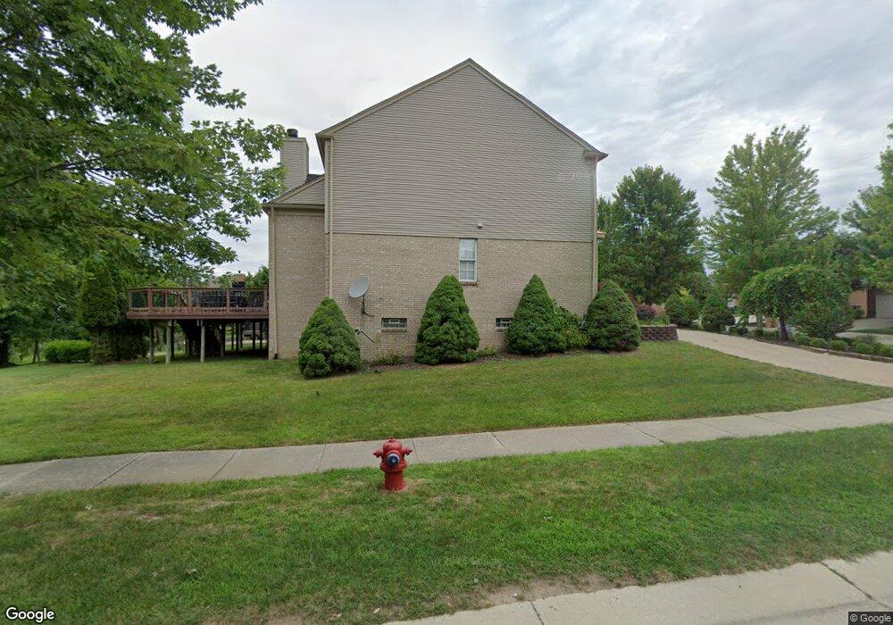 7584 Windgate Cir, West Bloomfield, MI 48323 - photo 1