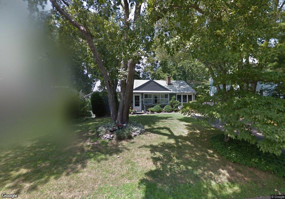 33 Kenilworth Dr W, Stamford, CT 06902 - photo 1