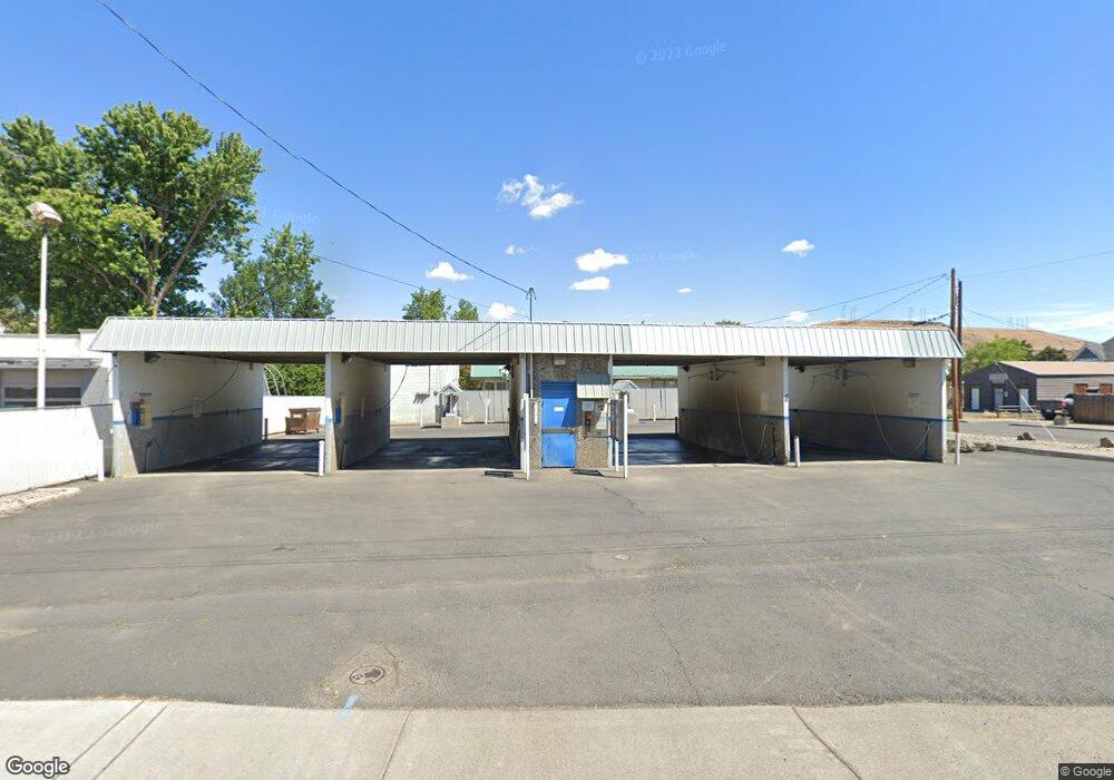 915 SE Court Ave, Pendleton, OR 97801 - photo 1