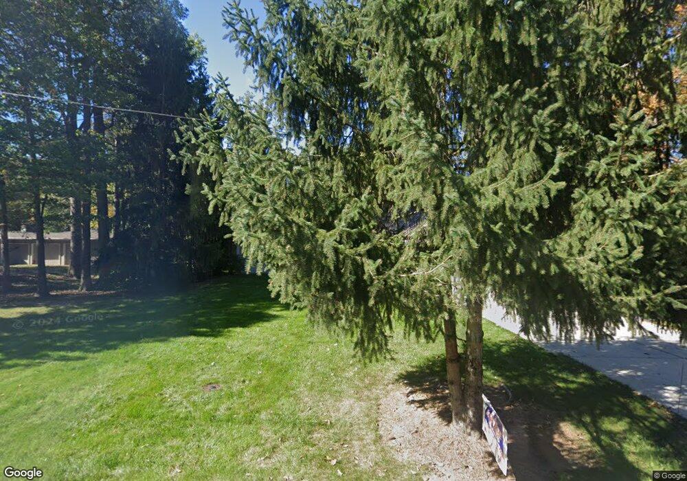 1370 Forest Dr, Lima, OH 45805 - photo 1