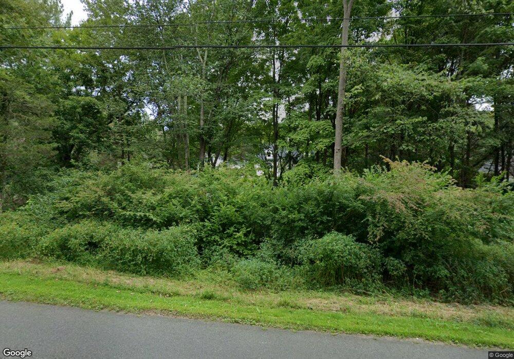 146 Quassuk Rd, Woodbury, CT 06798 - photo 1