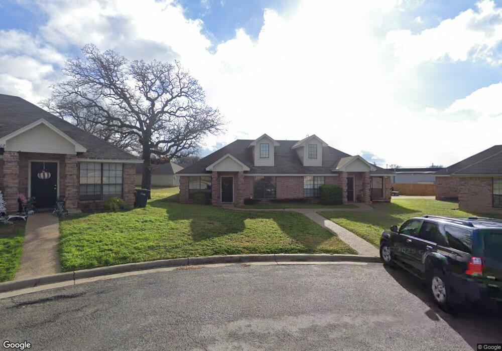 109 Henson Ct unit 11, Weatherford, TX 76086 - photo 1
