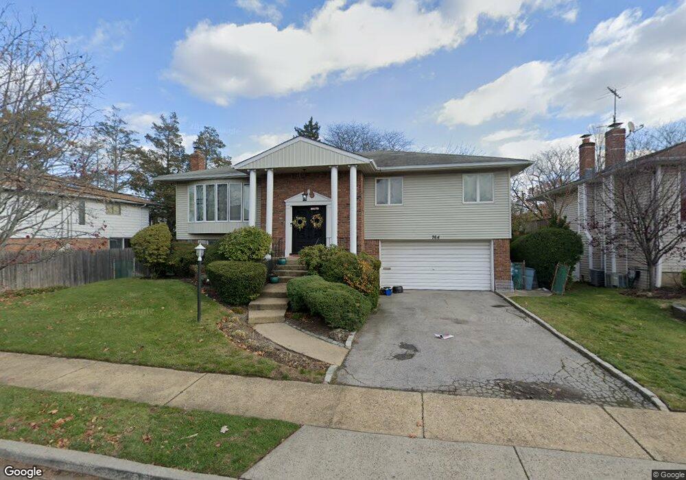 764 Turf Rd, Valley Stream, NY 11581 - photo 1