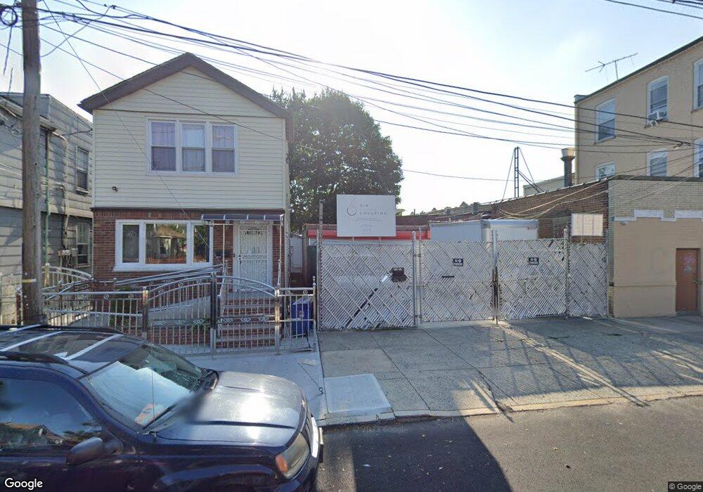 8716 110th St, Richmond Hill, NY 11418 - photo 1