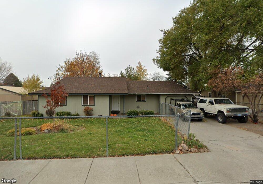 2538 SW Evergreen Ave, Redmond, OR 97756 - photo 1