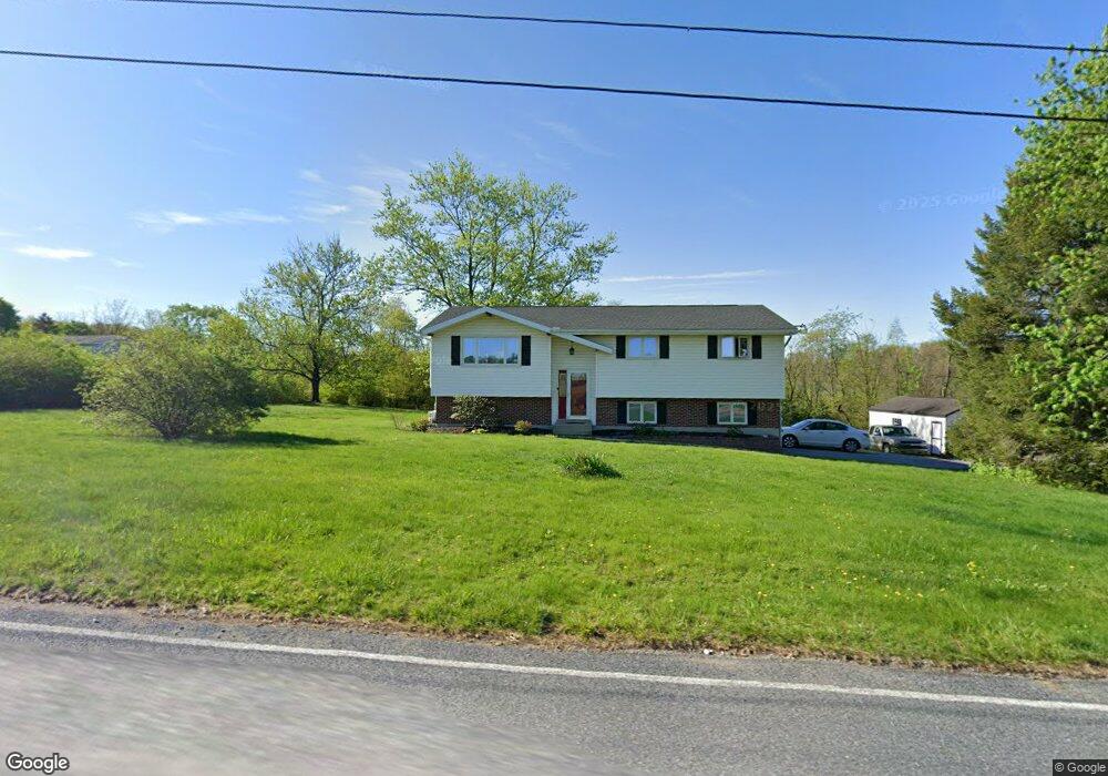 270 Forest Ln, Shoemakersville, PA 19555 - photo 1