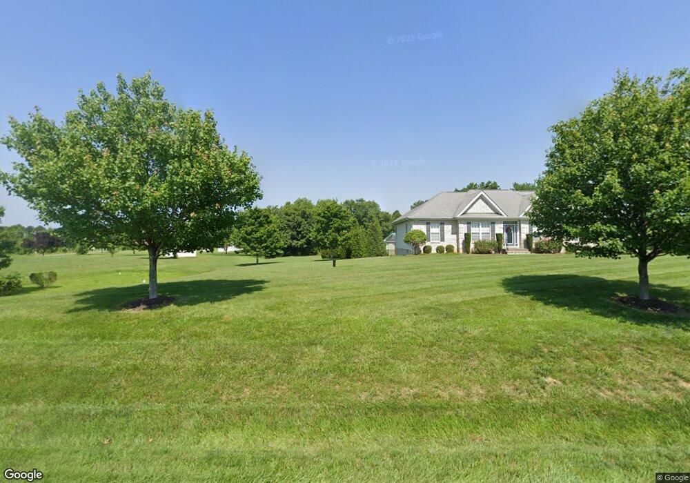 7330 Stoneleigh Ct, Hughesville, MD 20637 - photo 1