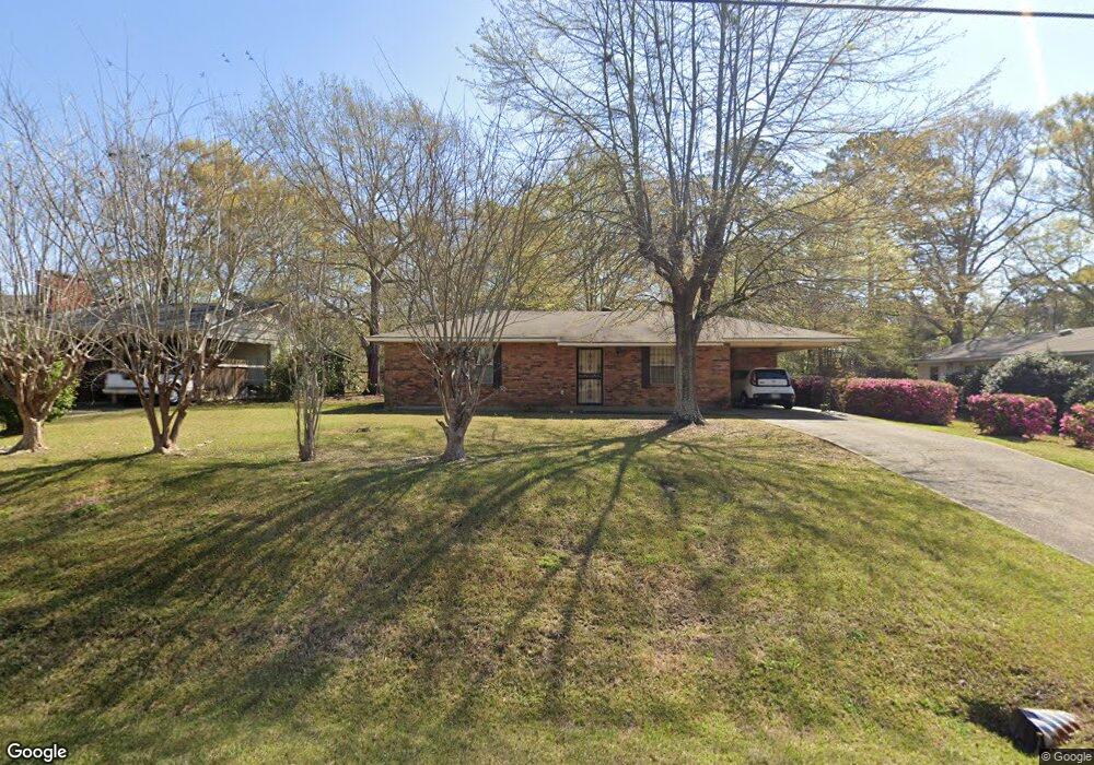 327 Sinclair St, McComb, MS 39648 - photo 1