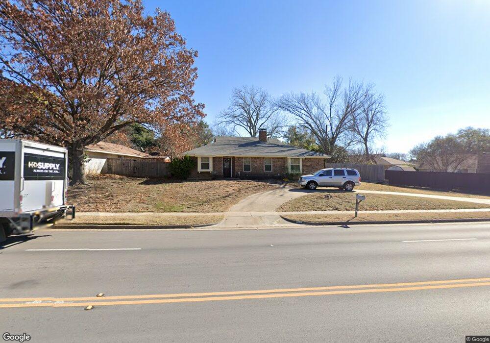 1004 Forest Ridge Dr, Bedford, TX 76022 - photo 1