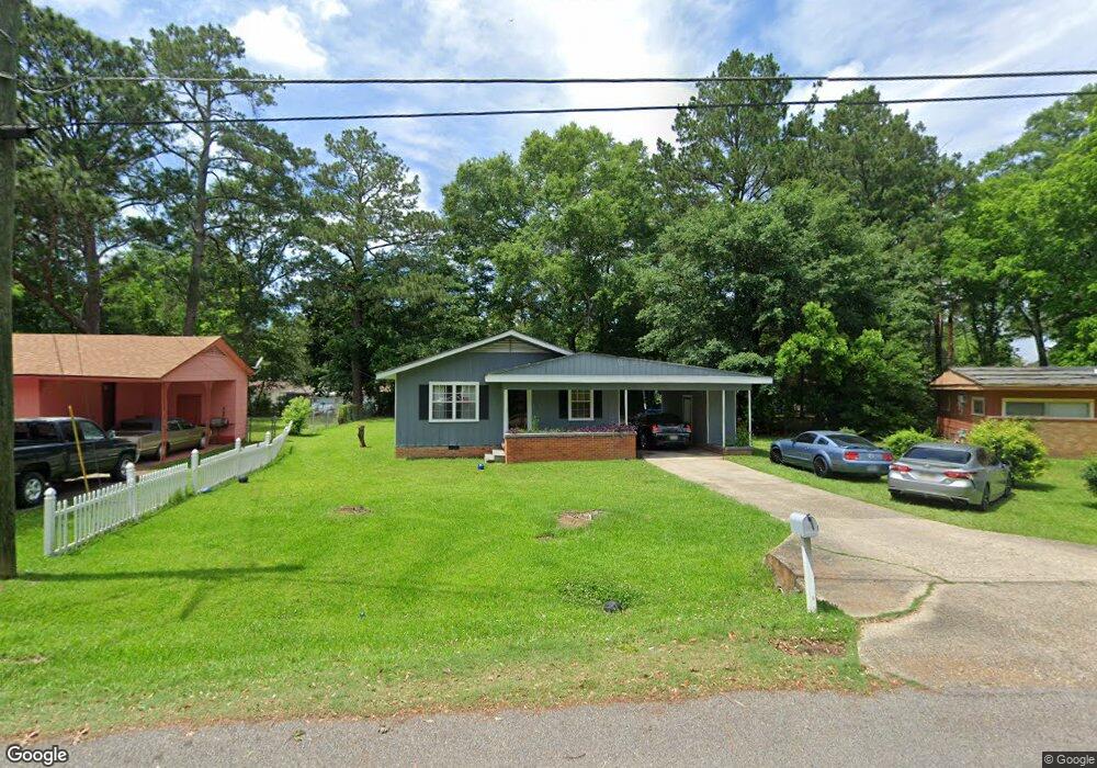 1919 Gladiolus Dr, Laurel, MS 39440 - photo 1