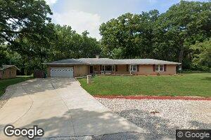 1332 W Gayman Dr, Decatur, IL 62526