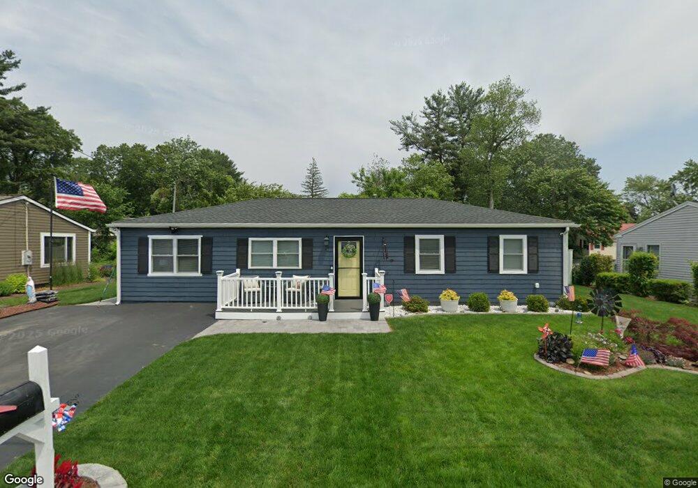 47 Laurie Ln, Lowell, MA 01854 - photo 1