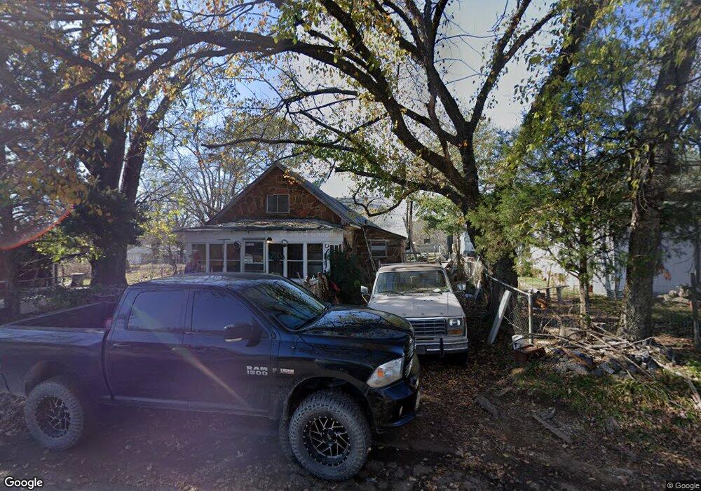 203 N Ferguson St, Henryetta, OK 74437 - photo 1