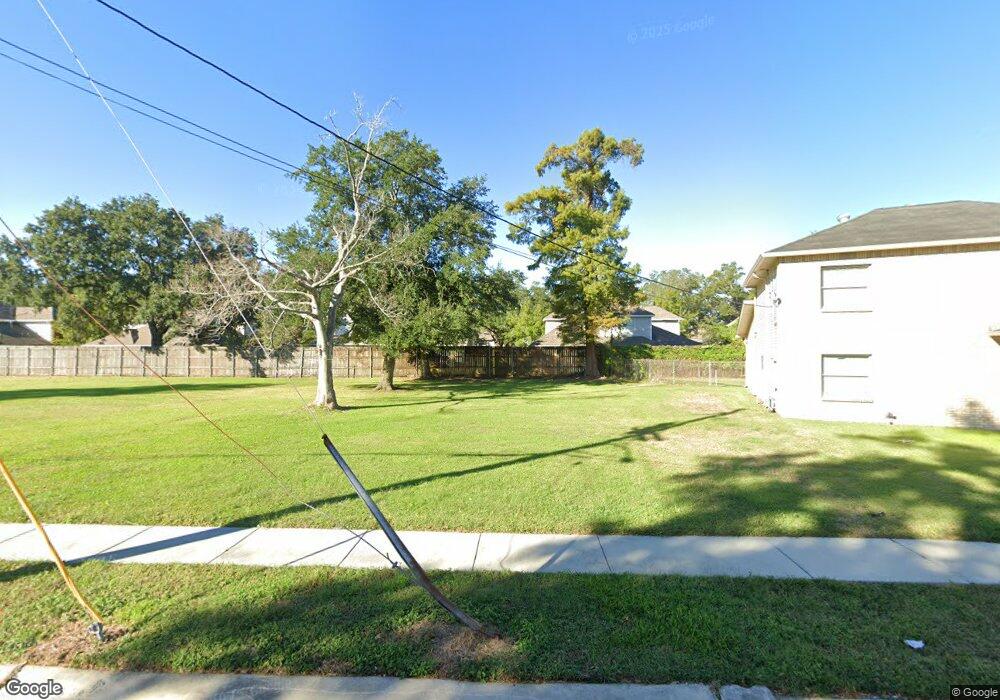 4750 Saint Ferdinand Dr, New Orleans, LA 70126 - photo 1