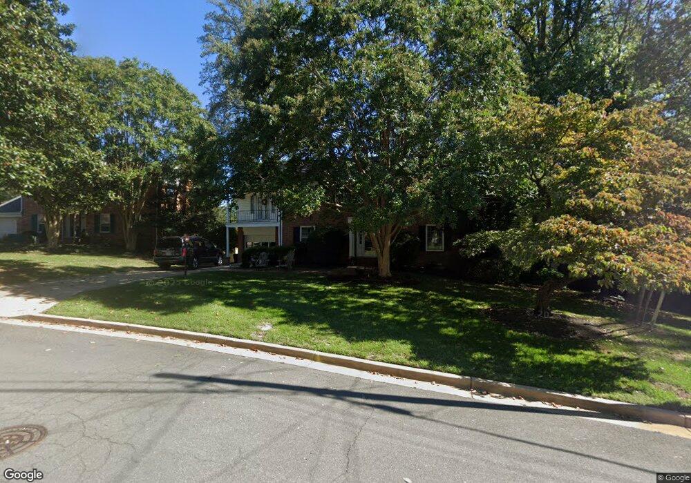 2429 Inglewood Ct, Falls Church, VA 22043 - photo 1