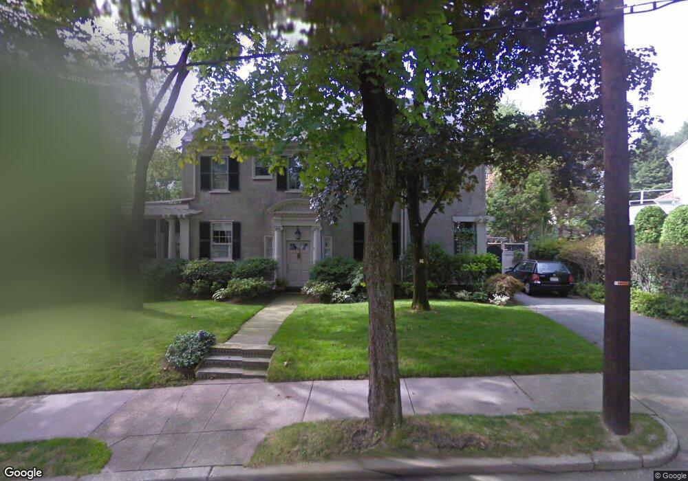 63 Monadnock Rd, Chestnut Hill, MA 02467 - photo 1