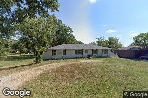 420 Commanche Dr, Holton, KS 66436