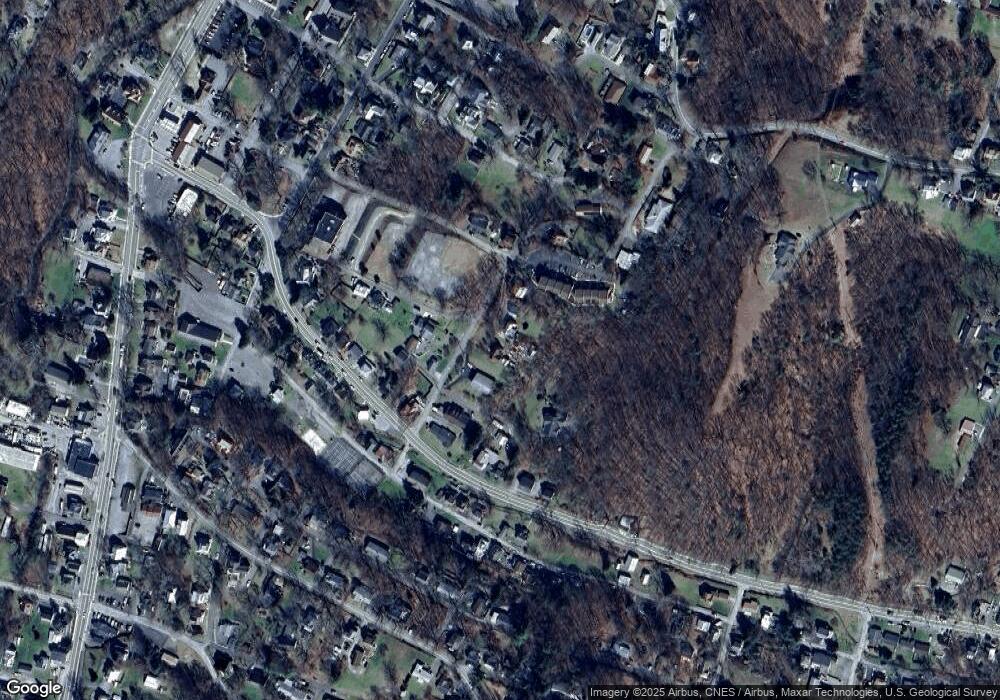 40 Ewing Ct, Berkeley Springs, WV 25411 - photo 1