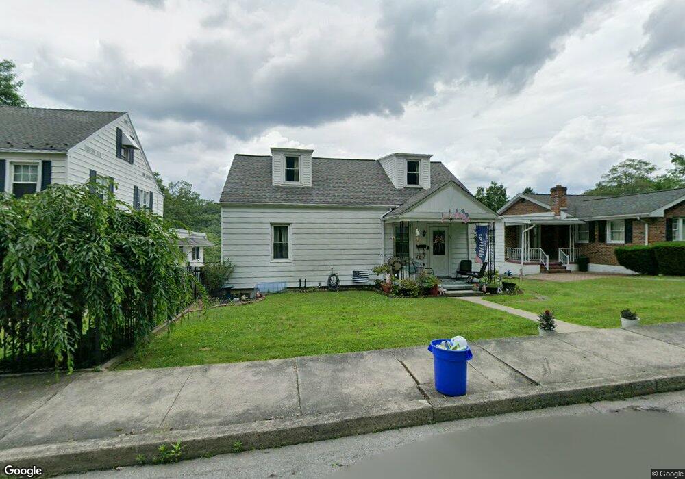 711 Arlington St, Tamaqua, PA 18252 - photo 1