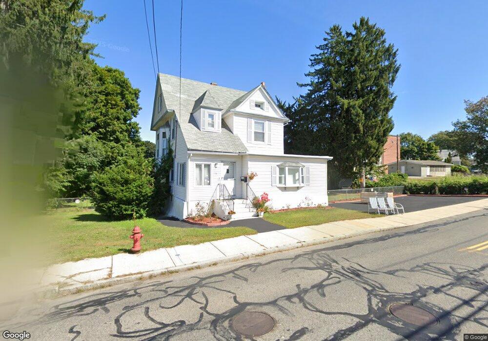 129 Oakland Ave, Methuen, MA 01844 - photo 1