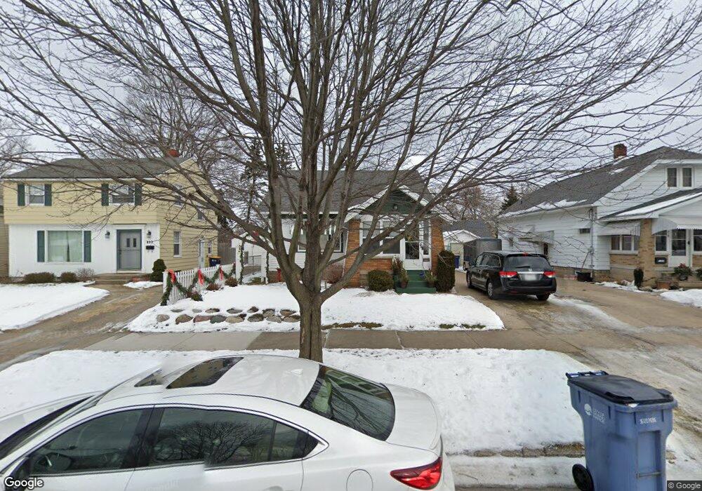 809 Eleanor St NE, Grand Rapids, MI 49505 - photo 1