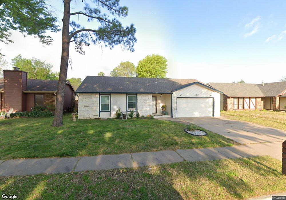 1916 N Eucalyptus Ave, Broken Arrow, OK 74012 - photo 1