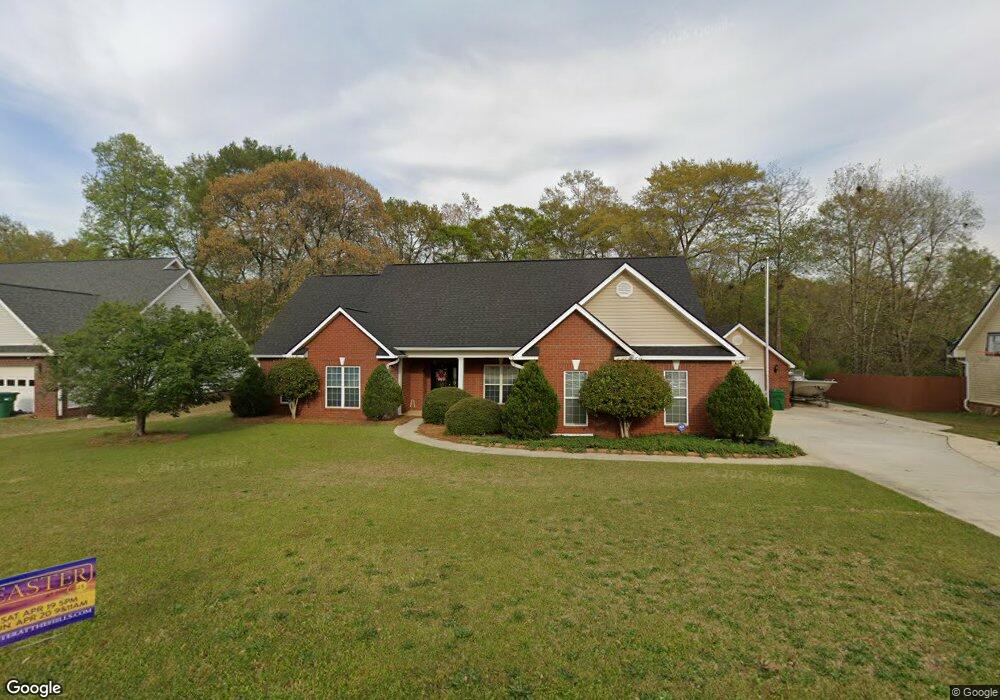 110 Erin Way, Warner Robins, GA 31088 - photo 1