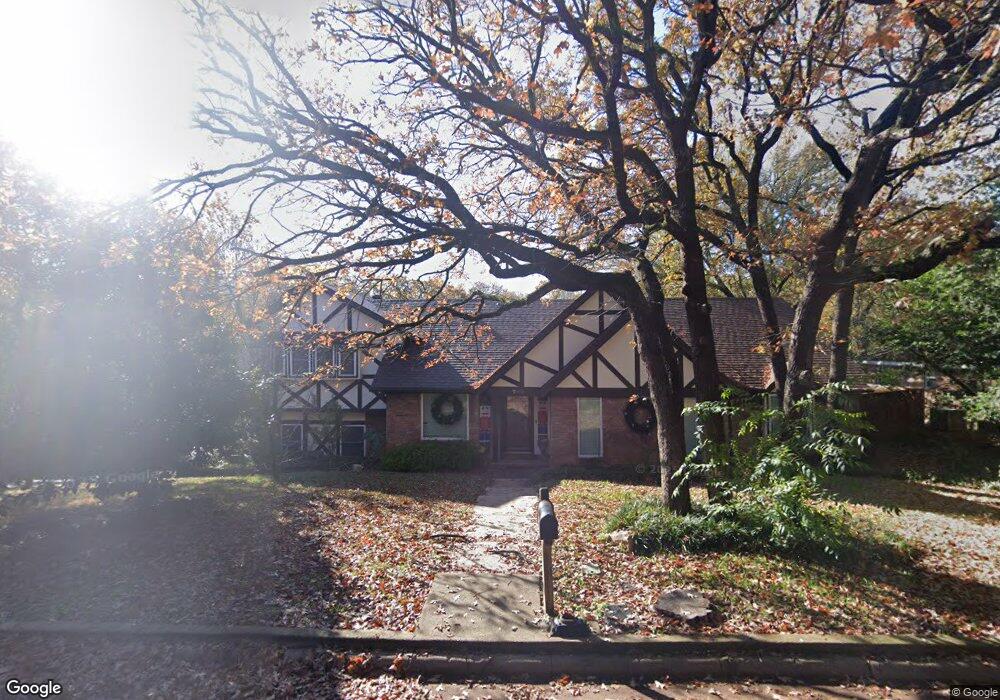 700 Hurst Dr, Bedford, TX 76022 - photo 1