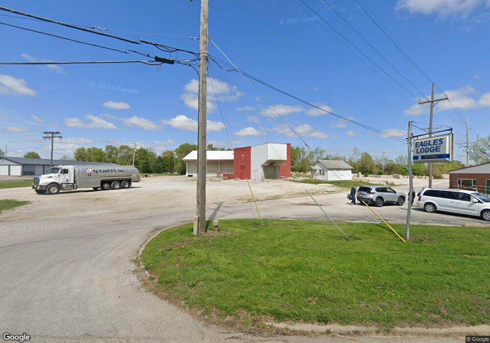 1611 N Kickapoo St, Lincoln, IL 62656 - photo 1