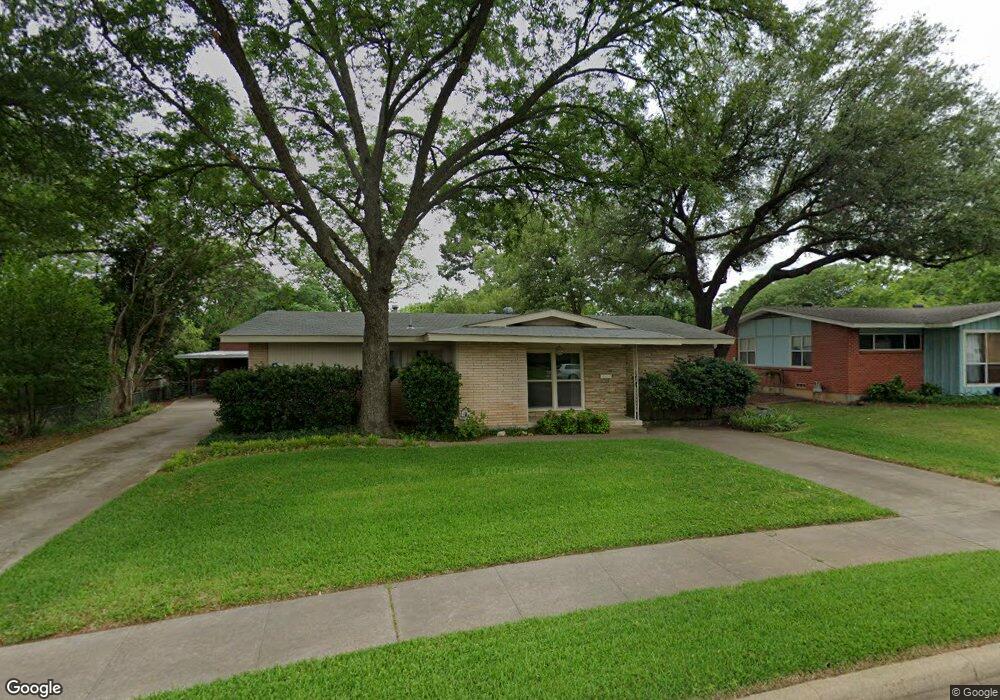 605 Pine St, Hurst, TX 76053 - photo 1