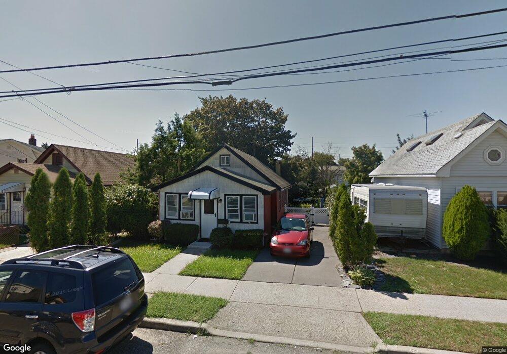 14 Catherine Ave, Franklin Square, NY 11010 - photo 1