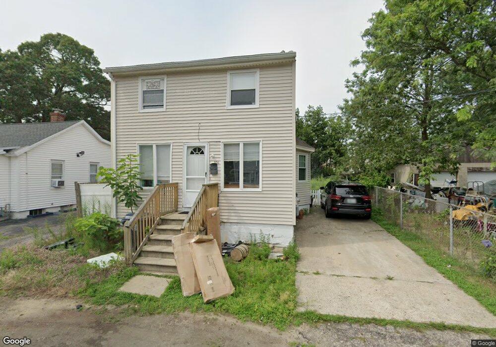 101 Kenway Ave, Warwick, RI 02889 - photo 1