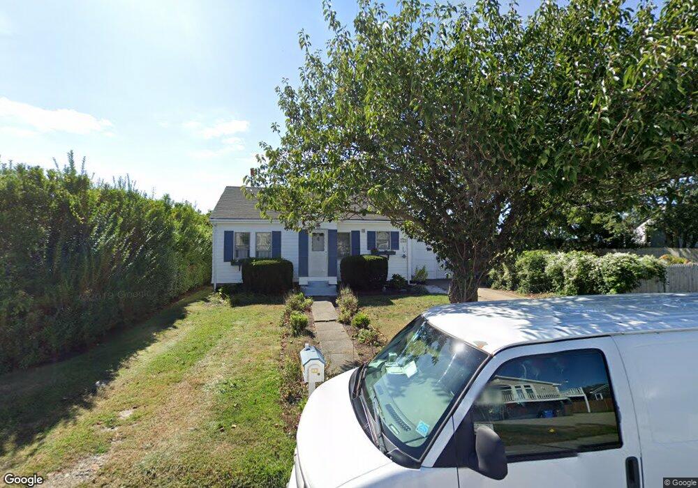 107 Tuckerman Ave, Middletown, RI 02842 - photo 1