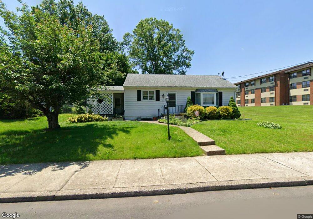 529 Adams St, Red Hill, PA 18076 - photo 1