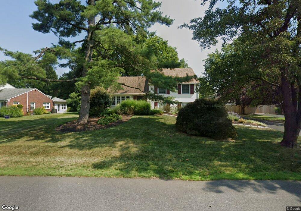 118 Canterbury Dr, Wallingford, PA 19086 - photo 1