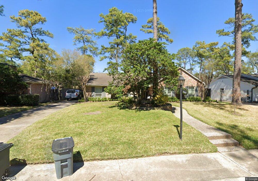 10038 Longmont Dr, Houston, TX 77042 - photo 1