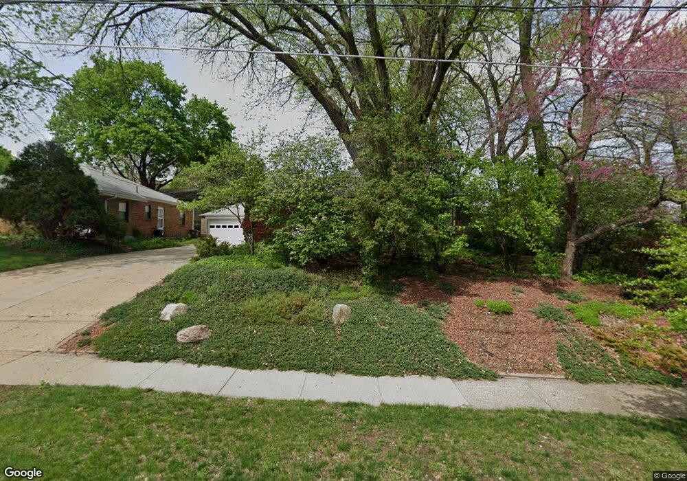 2801 Center St, Des Moines, IA 50312 - photo 1