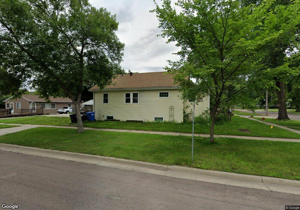 1449 4th Ave S, Fargo, ND 58103 - photo 1