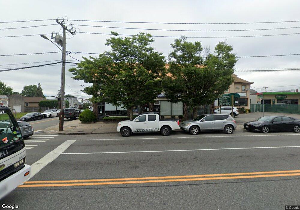 752 Hempstead Turnpike unit 752, Franklin Square, NY 11010 - photo 1