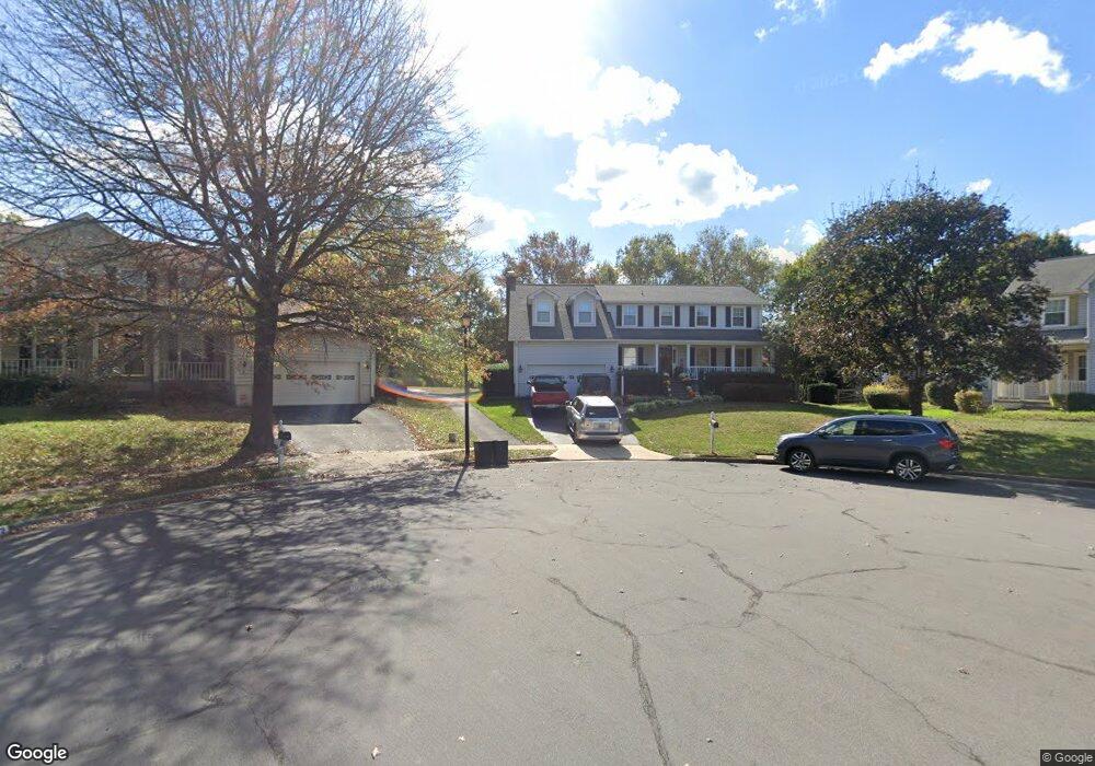 13401 Birch Bark Ct, Fairfax, VA 22033 - photo 1