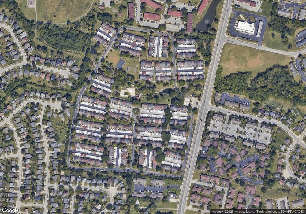 570 Dlyn St, Columbus, OH 43228 - photo 1